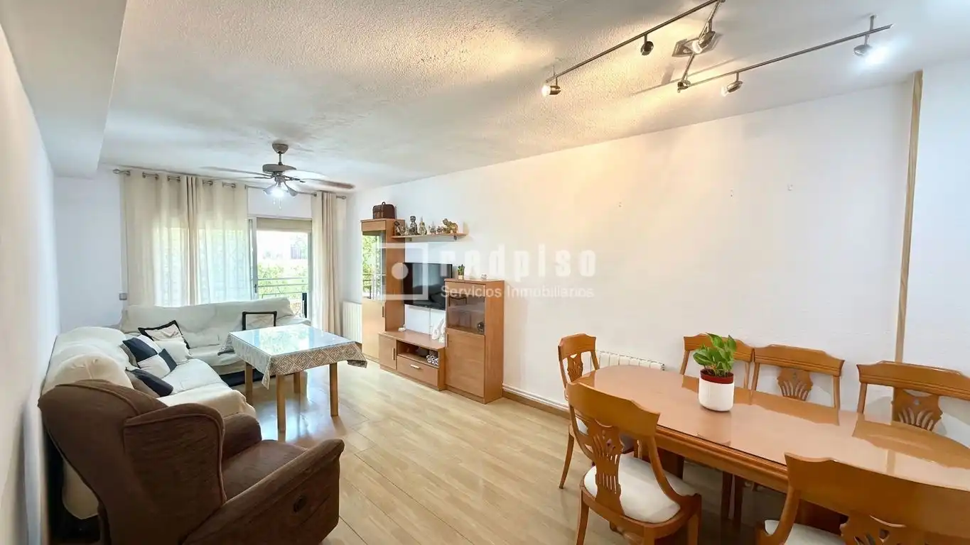 Vista exterior de Piso en venta en Pinto con Calefacción y Terraza