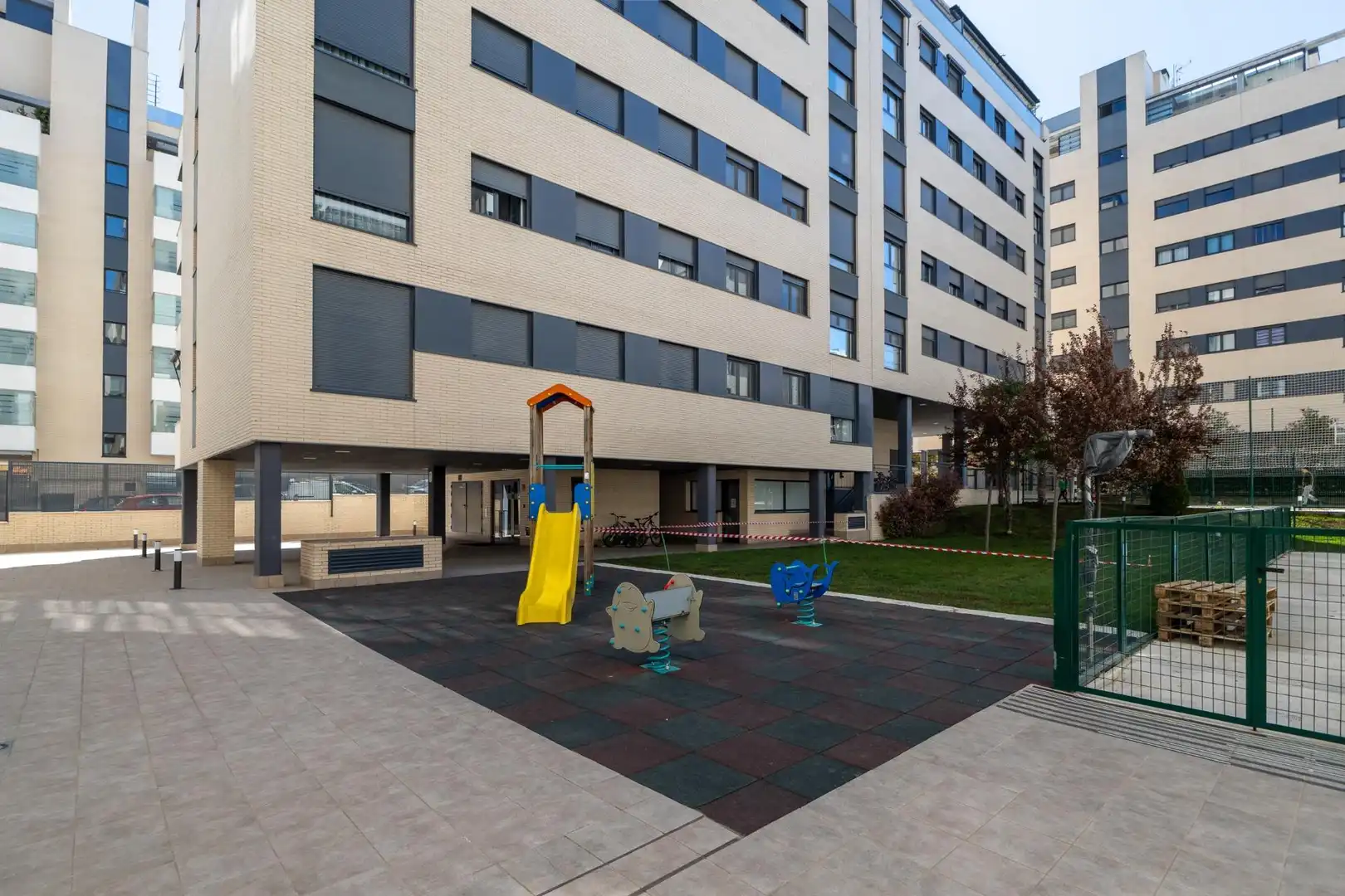 Vista exterior de Piso en venta en Madrid con Aire acondicionado, Calefacción y Terraza