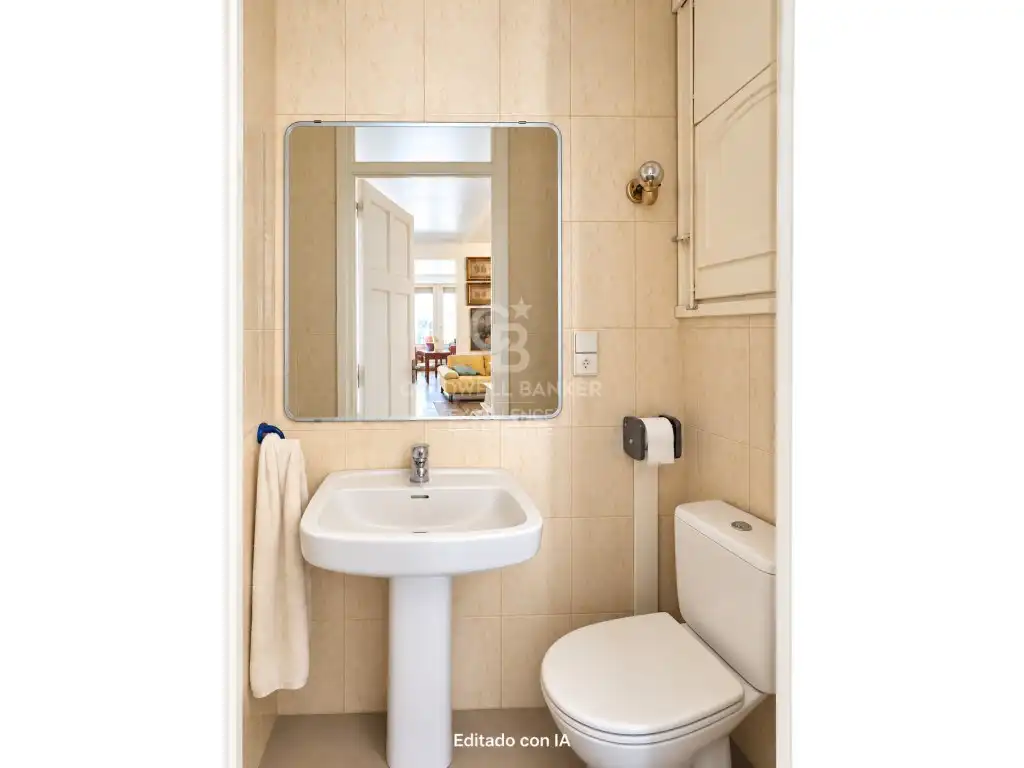 Bathroom of Flat for sale in Ciutat Vella 