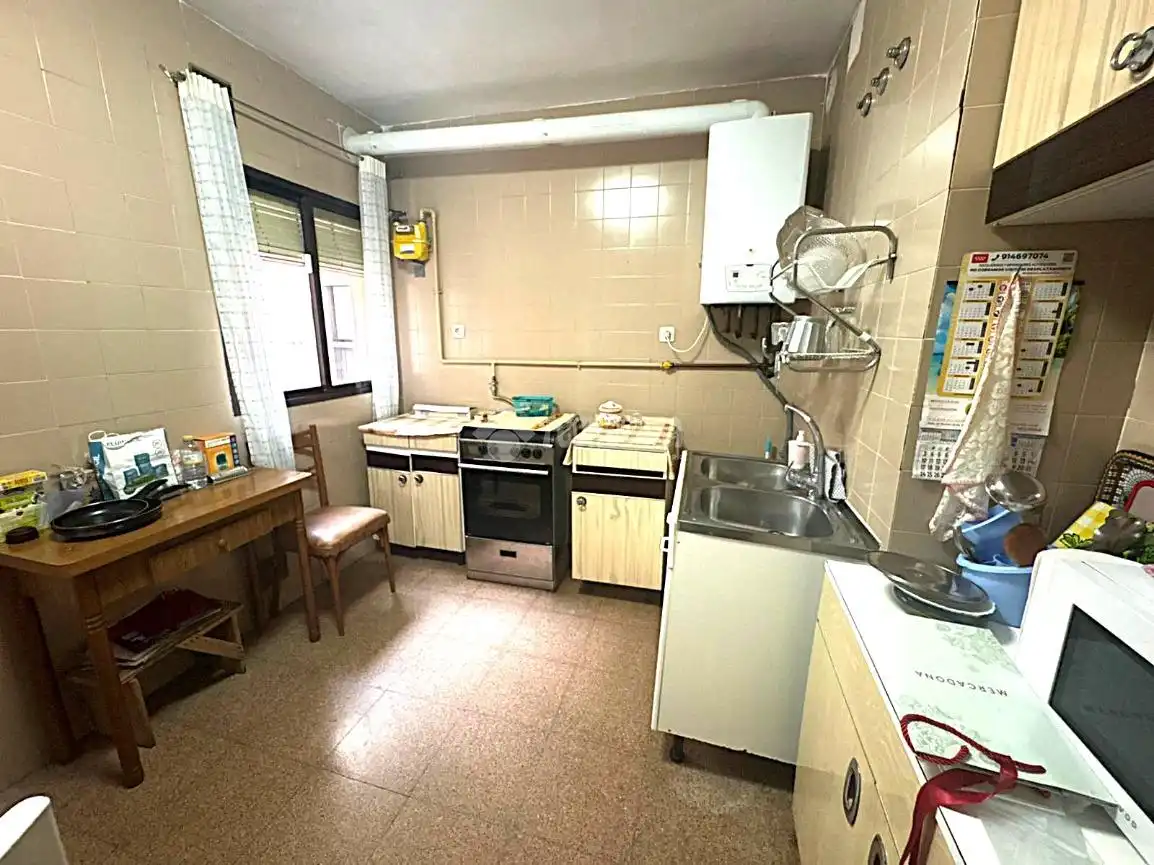Kitchen of Flat for sale in Madrid