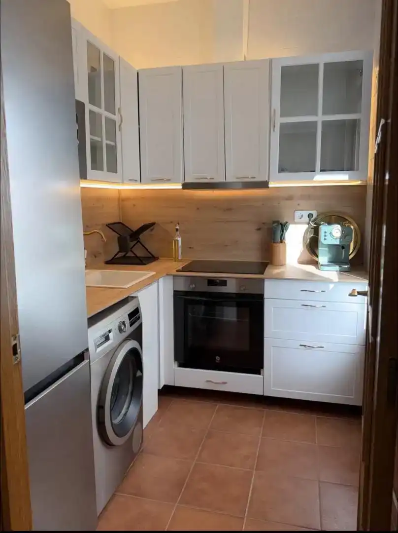 Cuina de Apartament de lloguer en Valencia amb Aire condicionat, Parquet i Moblat