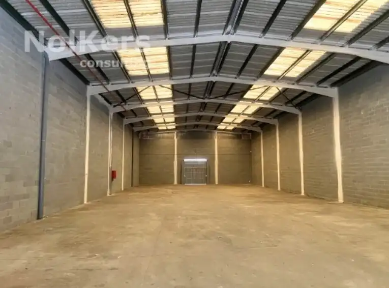 Nau industrial de lloguer a Abrera