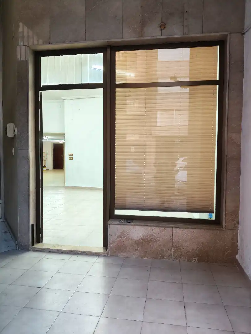 Local comercial de lloguer a Centro, imagen 2