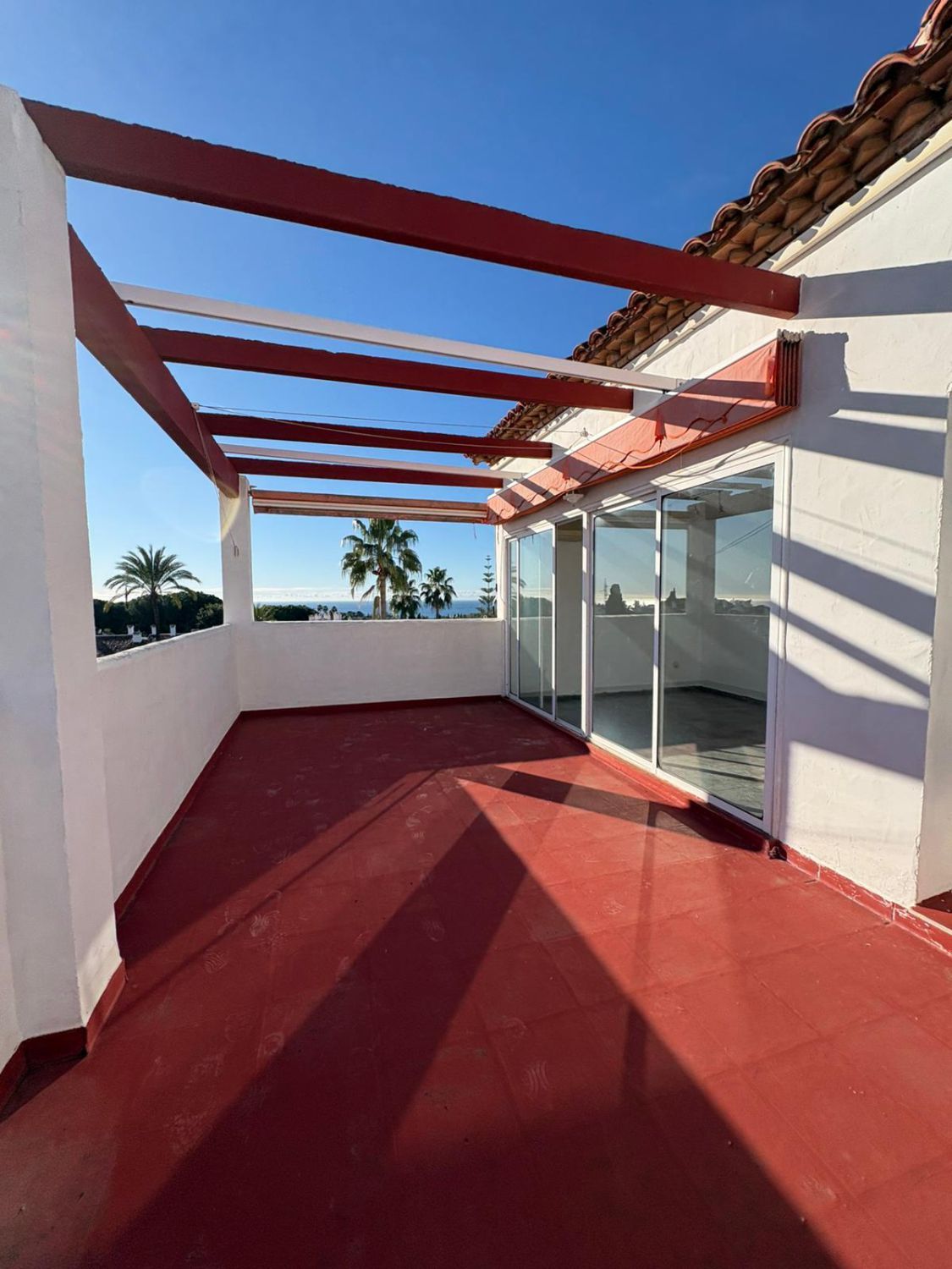 Terrassa de Casa o xalet en venda en Marbella amb Aire condicionat, Calefacció i Jardí privat