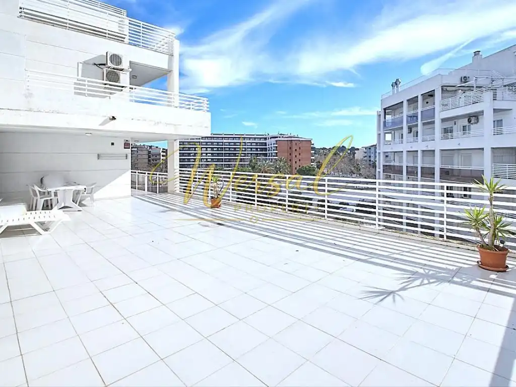 Terrassa de Apartament en venda en Salou amb Piscina comunitària