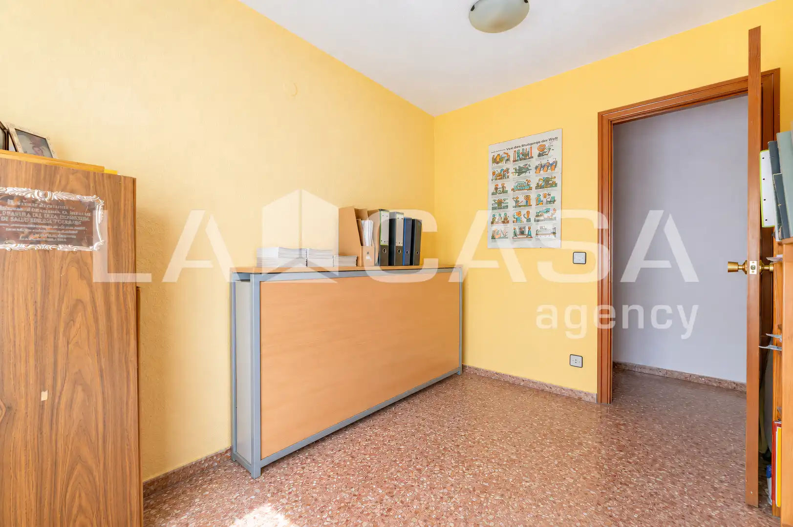 Flat for sale in Valencia  with Balcony