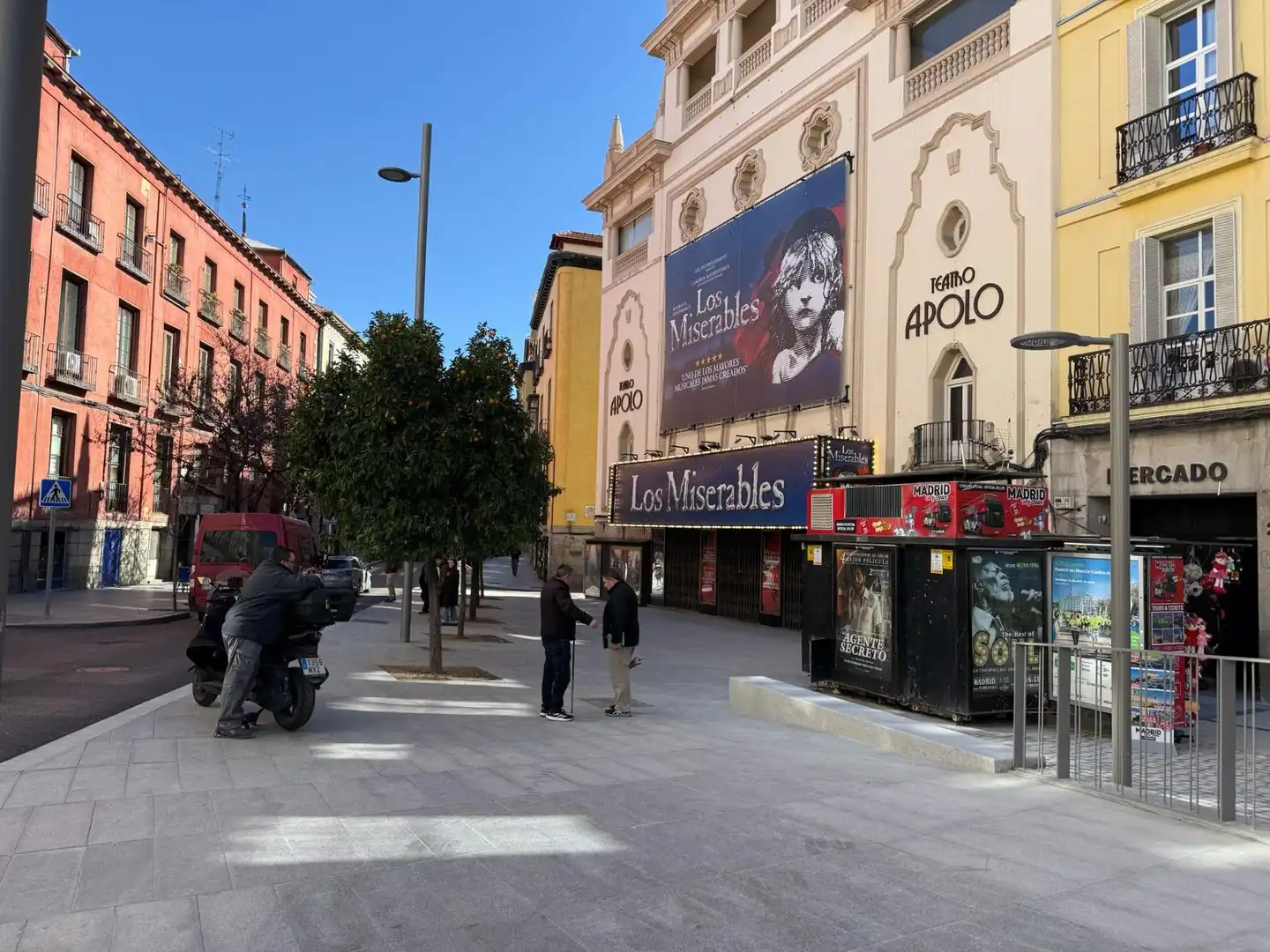 Vista exterior de Dúplex en venda en Madrid amb Aire condicionat, Calefacció i Moblat