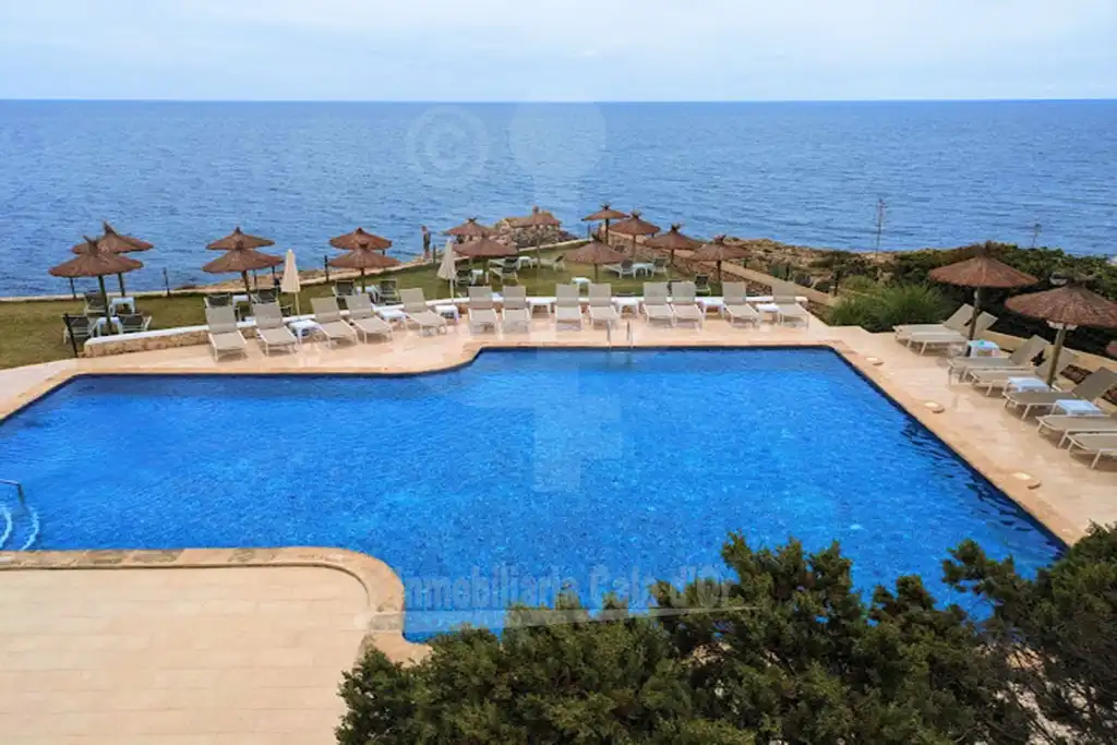 Schwimmbecken von Wohnungen zum Verkauf in Santanyí mit Klimaanlage, Privatgarten und Terrasse