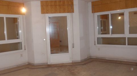 190 m2 DE VIVIENDA  2 GARAJES SITUADA EN PLENO CENTRO DE EL EJIDO CON VISTAS AL BULEVAR.