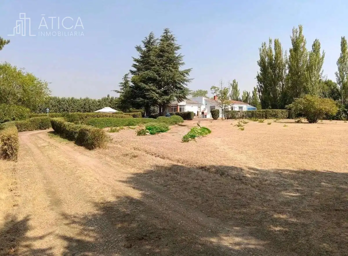Detached house with pool for sale in Calzada de Valdunciel, imagen 26