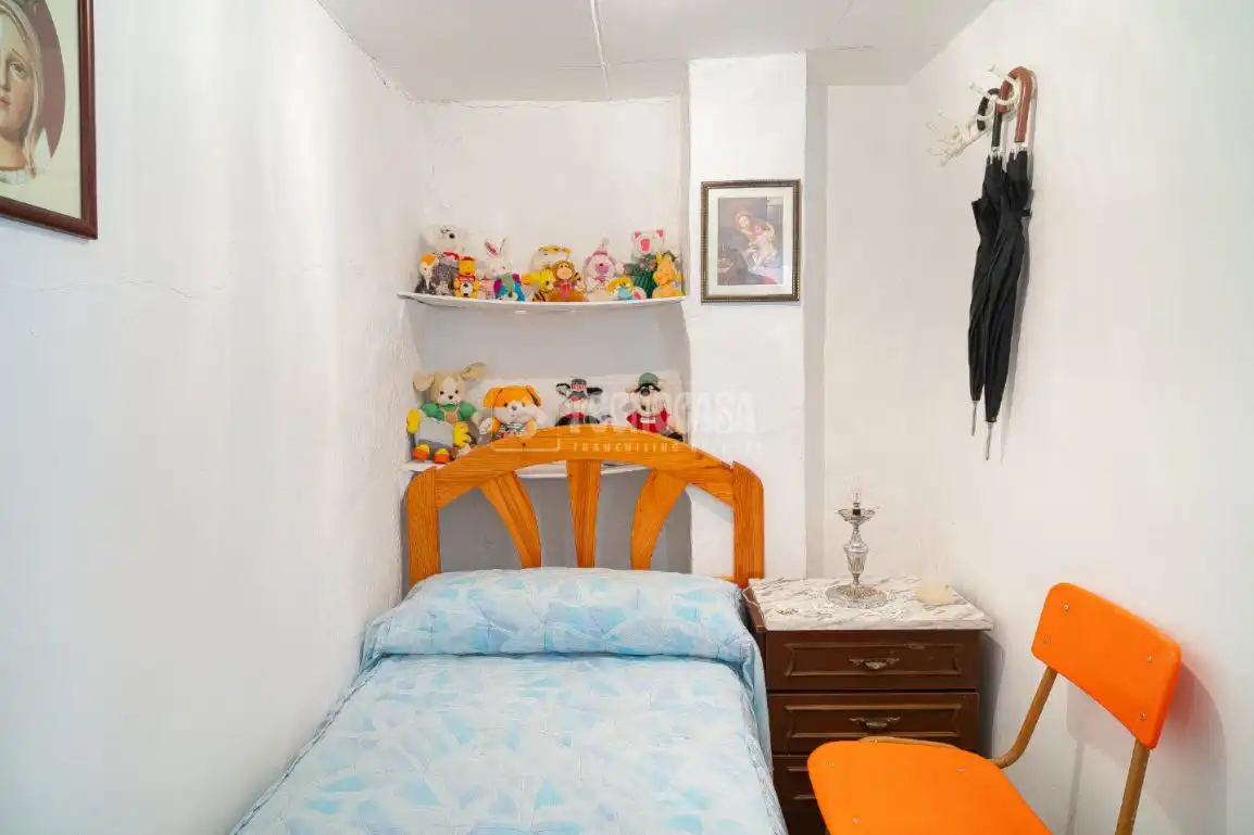 Dormitori de Casa adosada en venda en Ítrabo