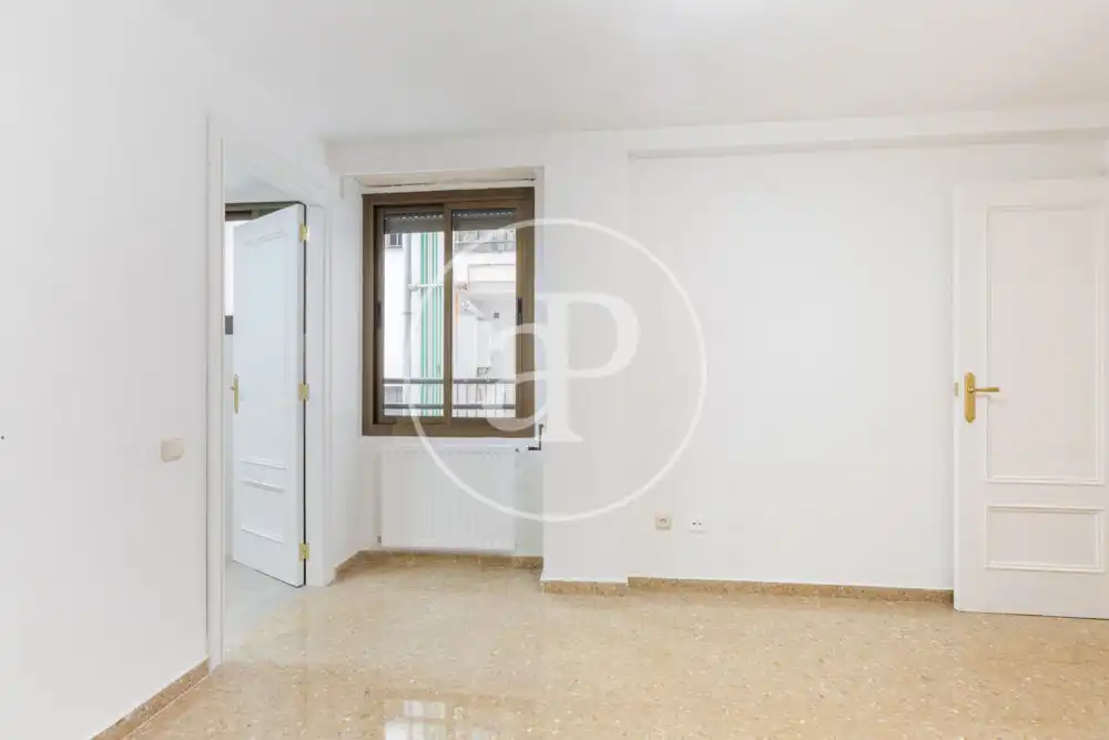 Habitación de Piso en venta en Valencia con Aire acondicionado, Calefacción y Balcón