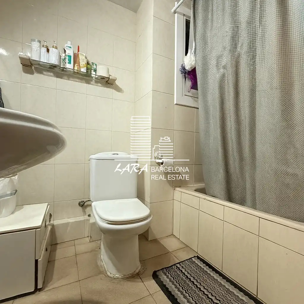 Bathroom of Flat for sale in Castelldefels  with Balcony