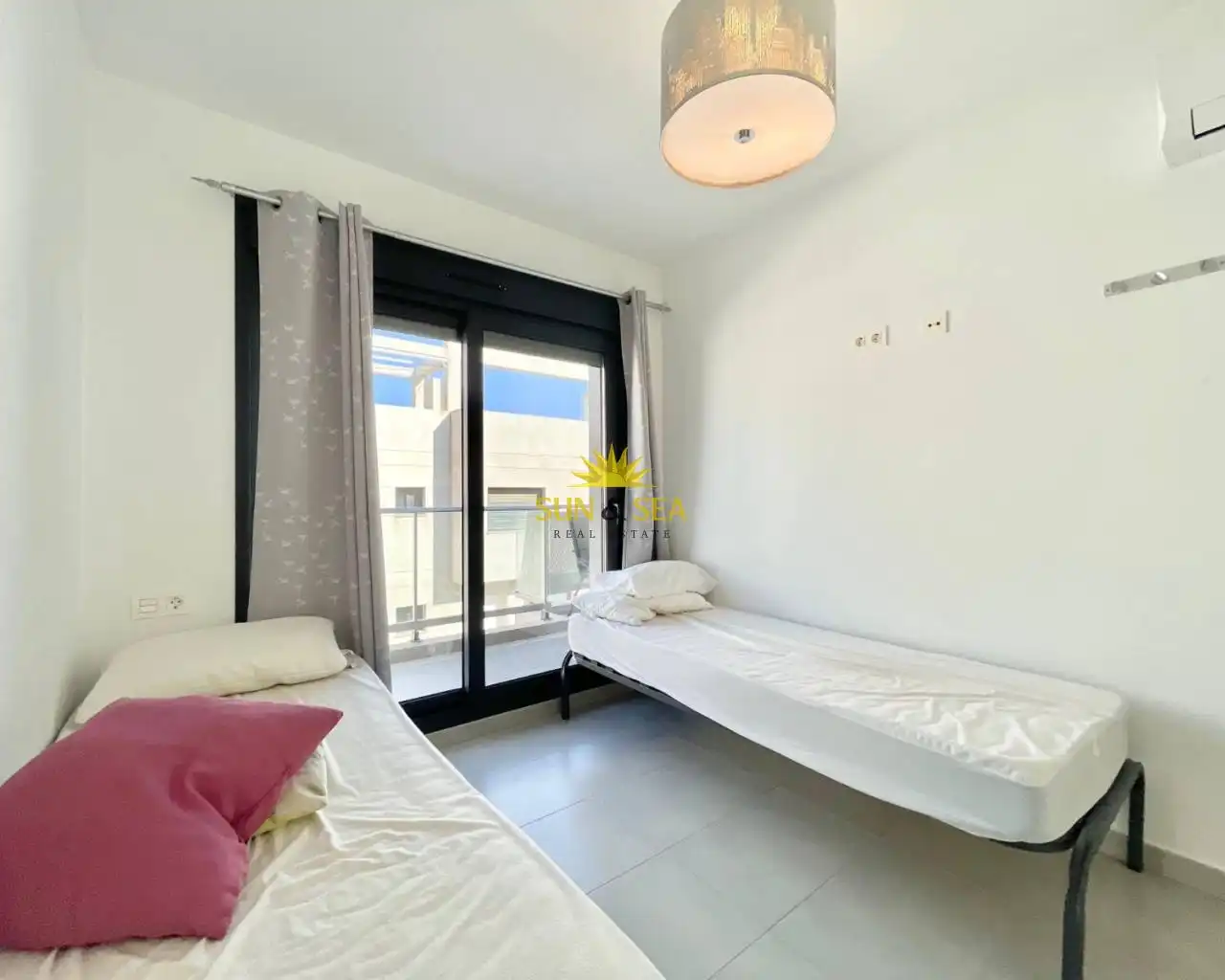 Habitación de Piso de alquiler en Pilar de la Horadada con Aire acondicionado, Calefacción y Terraza