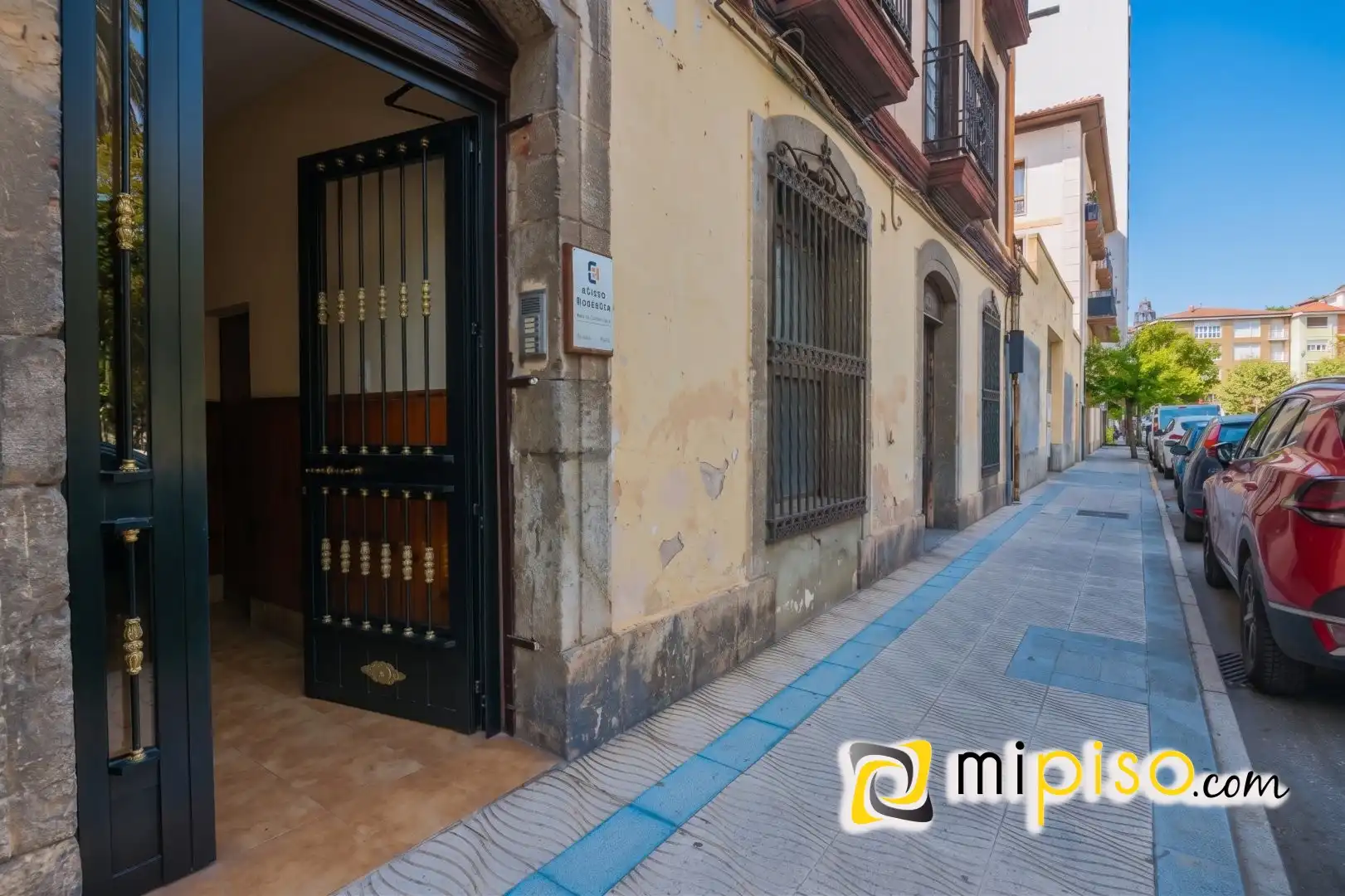 Exterior view of Flat for sale in Laredo  with Heating and Balcony
