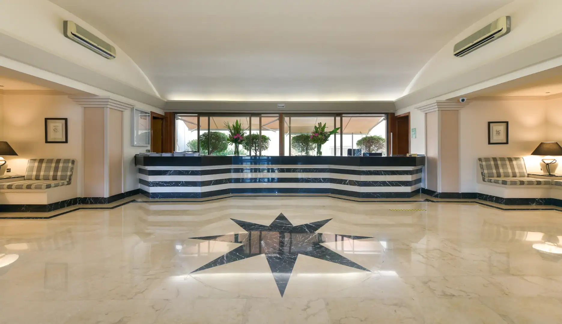 Apartamento de alquiler en Marbella con Aire acondicionado, Terraza y Amueblado