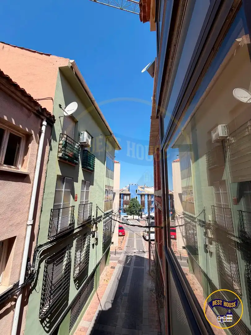 Exterior view of Flat for rent in Cuenca  with Heating, Furnished and Balcony