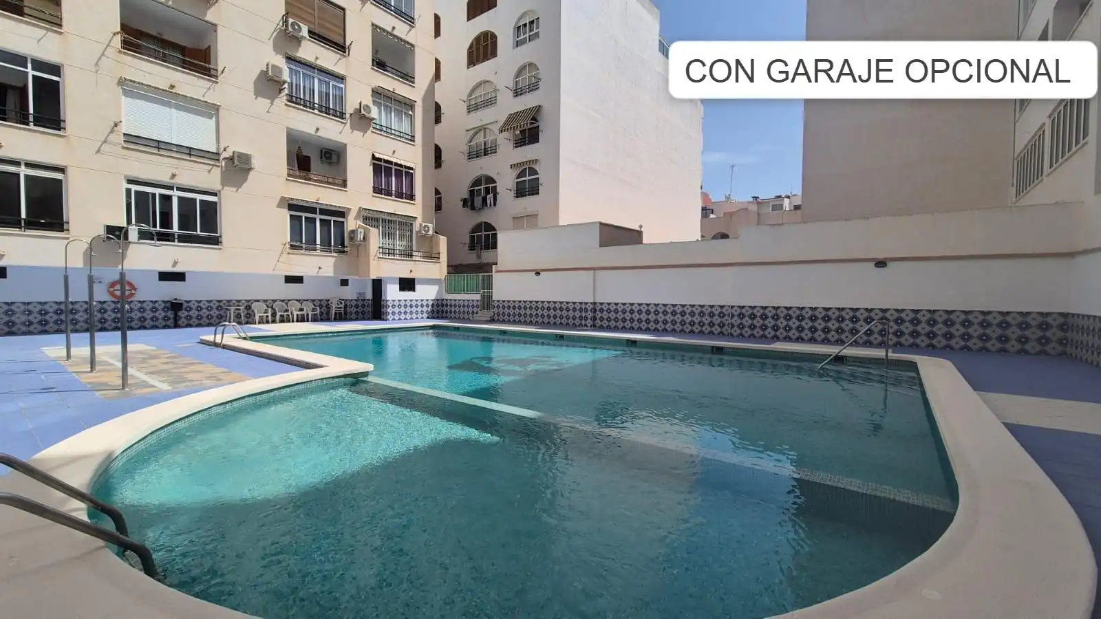Piscina de Apartamento en venta en Torrevieja con Aire acondicionado, Terraza y Trastero