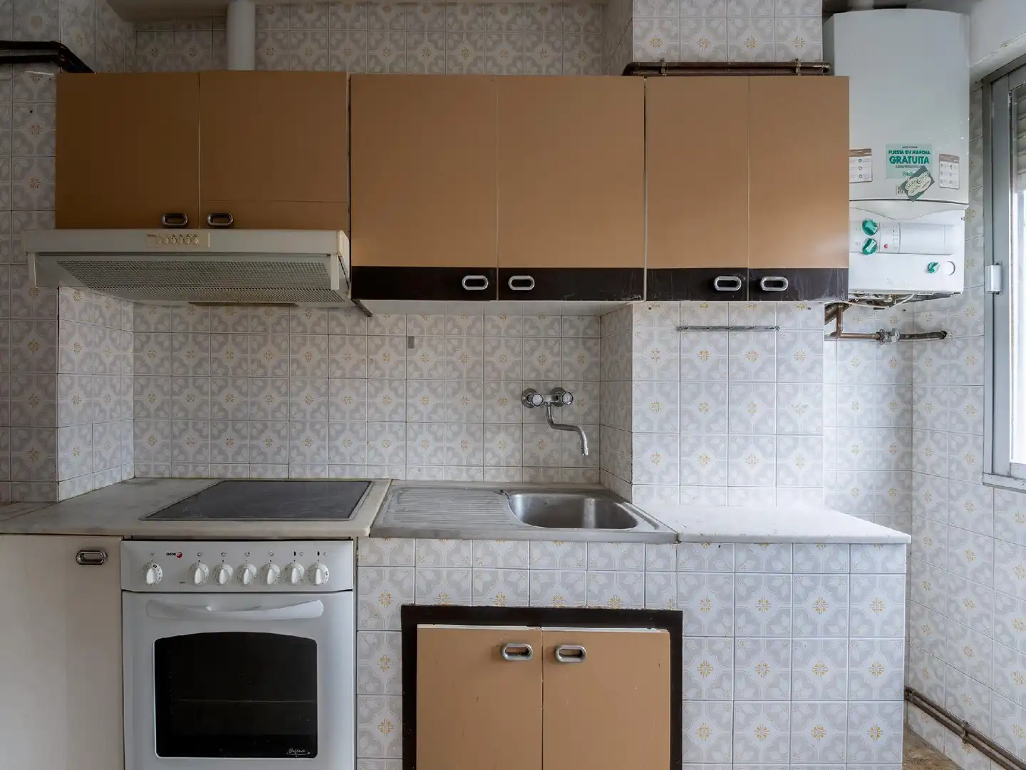 Kitchen of Flat for sale in Ponferrada  with Storage room