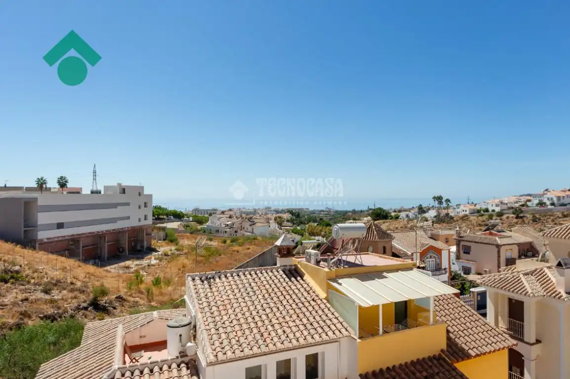 Casa adosada en venda a Almijara