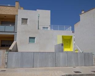 Vista exterior de Casa adosada en venda en Sagunto / Sagunt amb Aire condicionat, Calefacció i Parquet