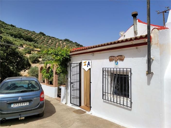 Country house for sale in Iznájar