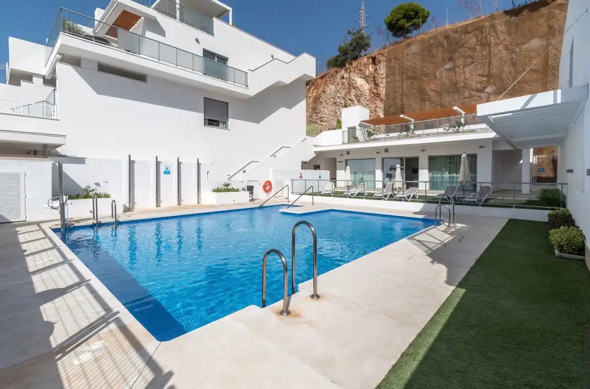 Piscina de Pis en venda en Benalmádena amb Aire condicionat, Terrassa i Traster