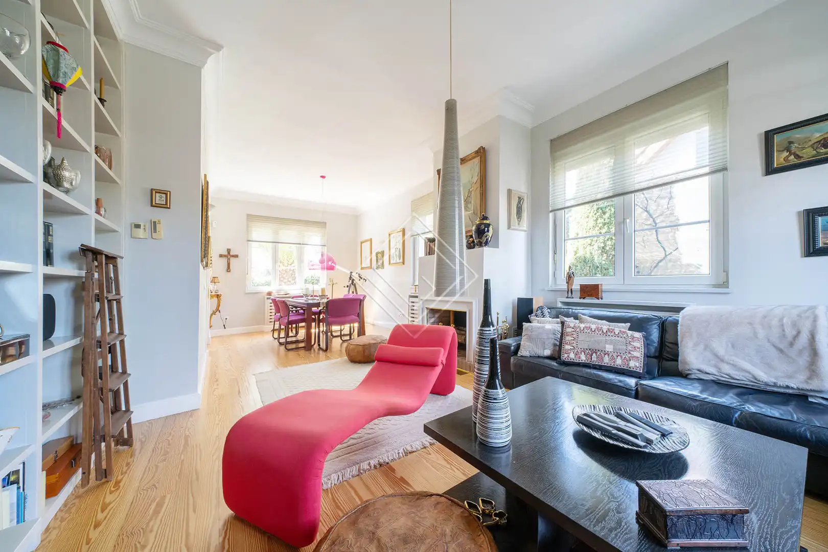 Sala d'estar de Casa o xalet en venda en Madrid amb Aire condicionat, Calefacció i Jardí privat