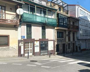 Vista exterior de Casa adosada en venda en Betanzos amb Terrassa i Balcó