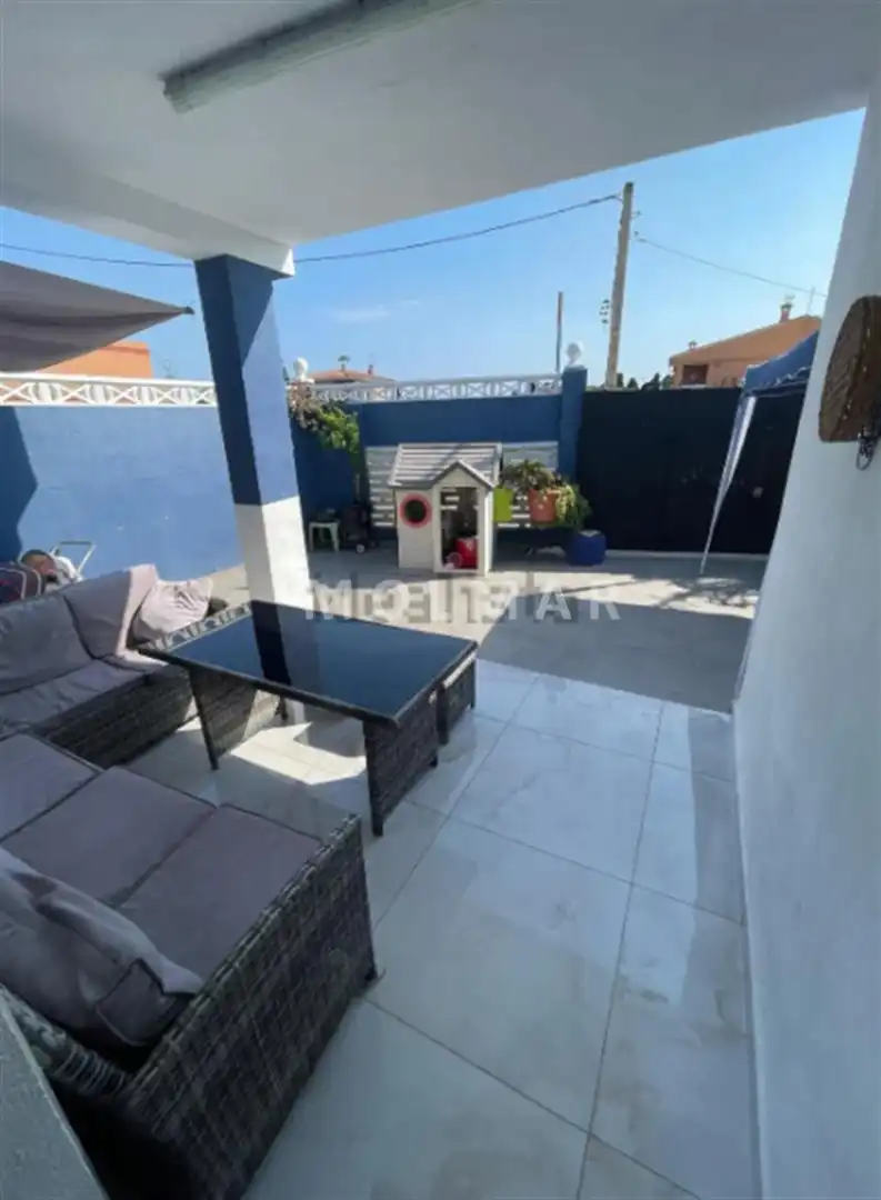 Terrassa de Casa o xalet en venda en Almazora / Almassora amb Aire condicionat, Jardí privat i Terrassa