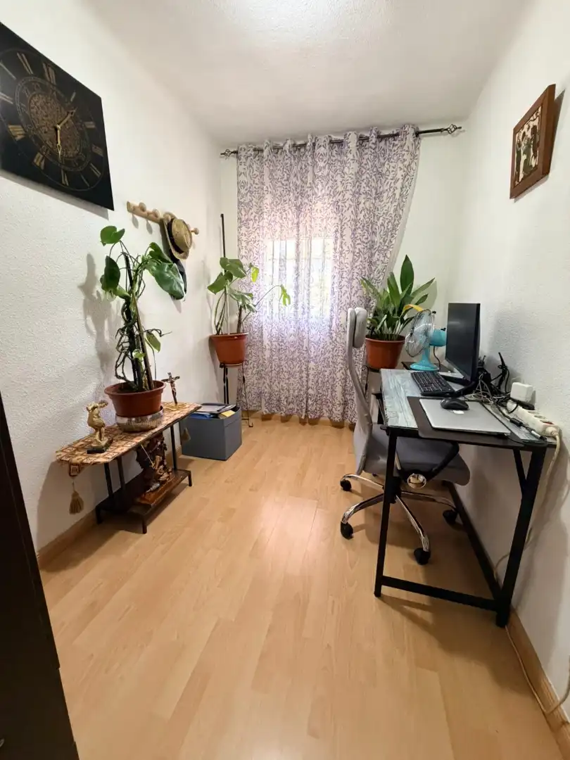 Flat for sale in Madrid  with Air Conditioner, Heating and Storage room