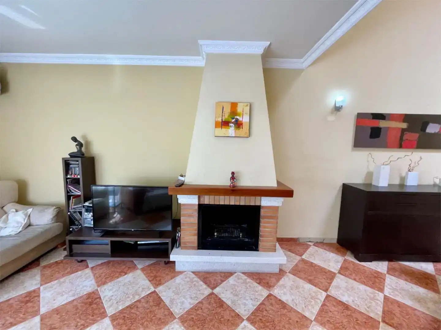 Sala de estar de Piso en venta en Castelló de Rugat con Aire acondicionado, Trastero y Amueblado