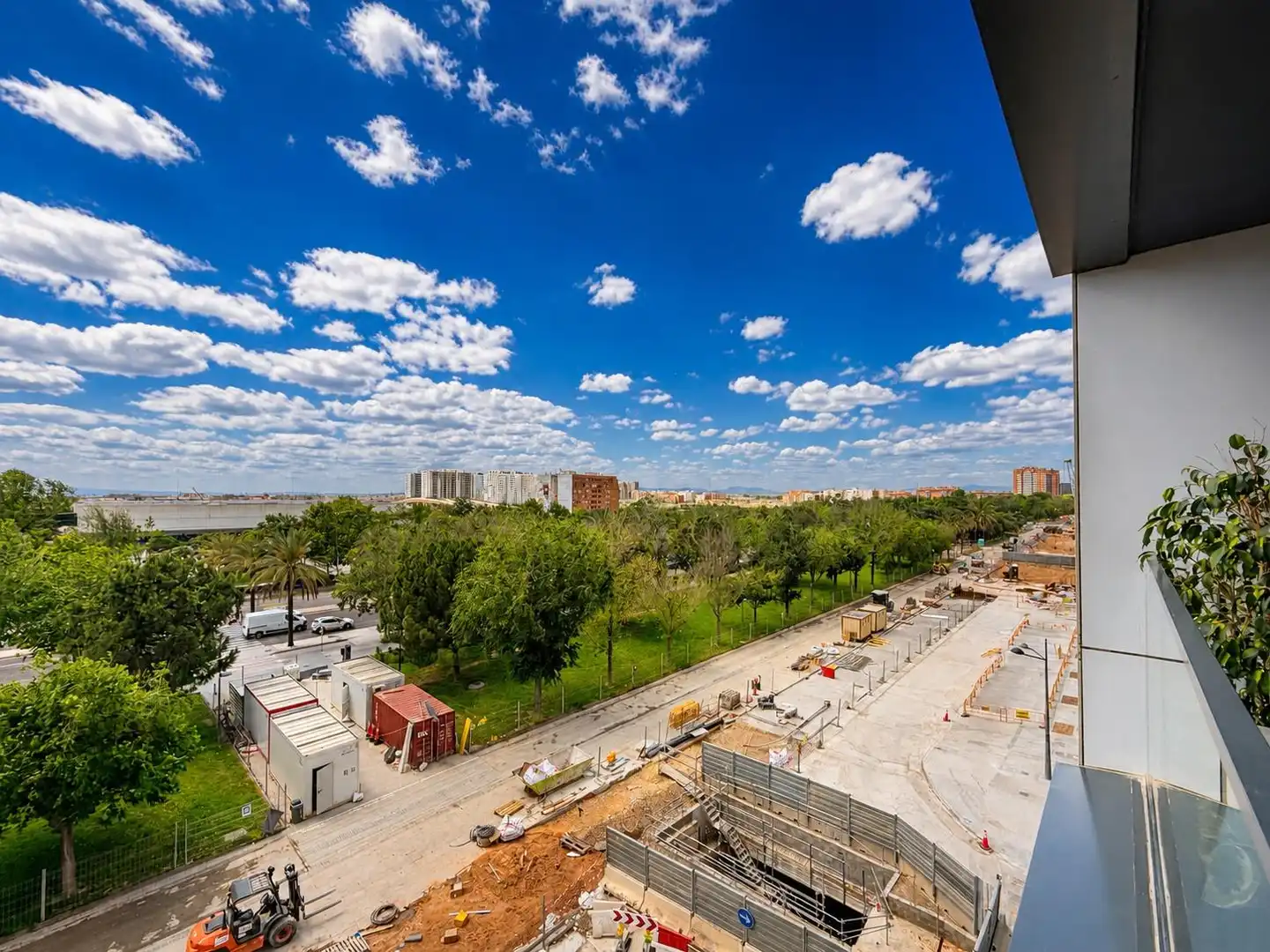 Außenansicht von Wohnung zum Verkauf in Valencia mit Klimaanlage, Terrasse und Abstellraum