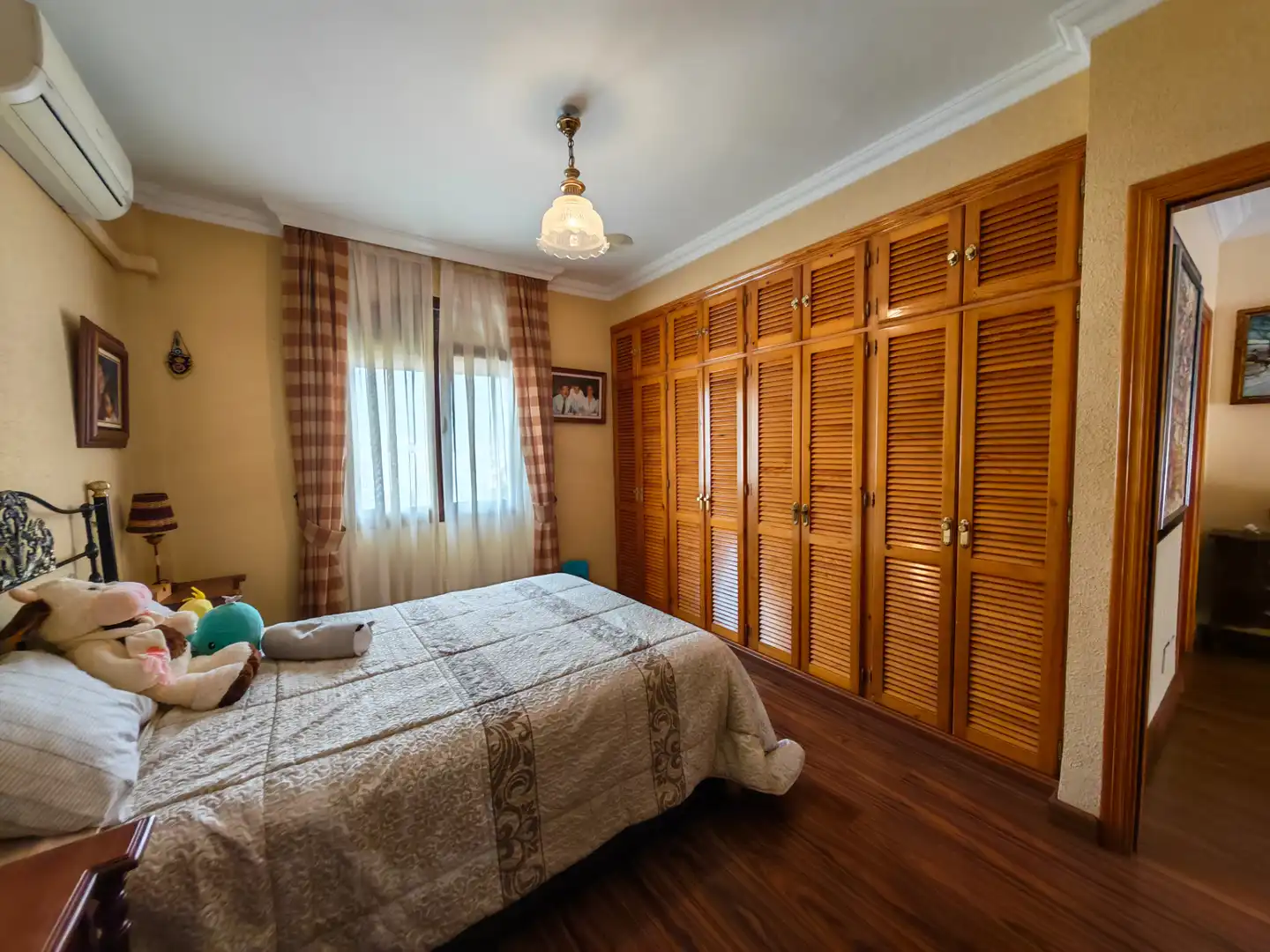 Habitación de Casa o chalet en venta en Alhaurín de la Torre con Aire acondicionado, Calefacción y Jardín privado