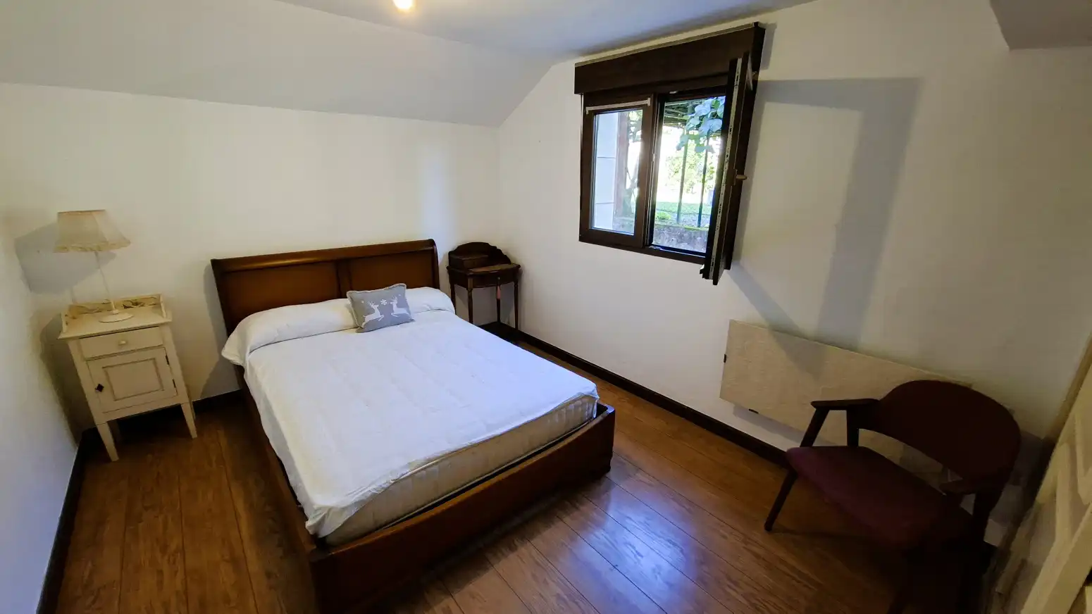 Habitación de Casa o chalet de alquiler en Gijón  con Calefacción, Jardín privado y Parquet