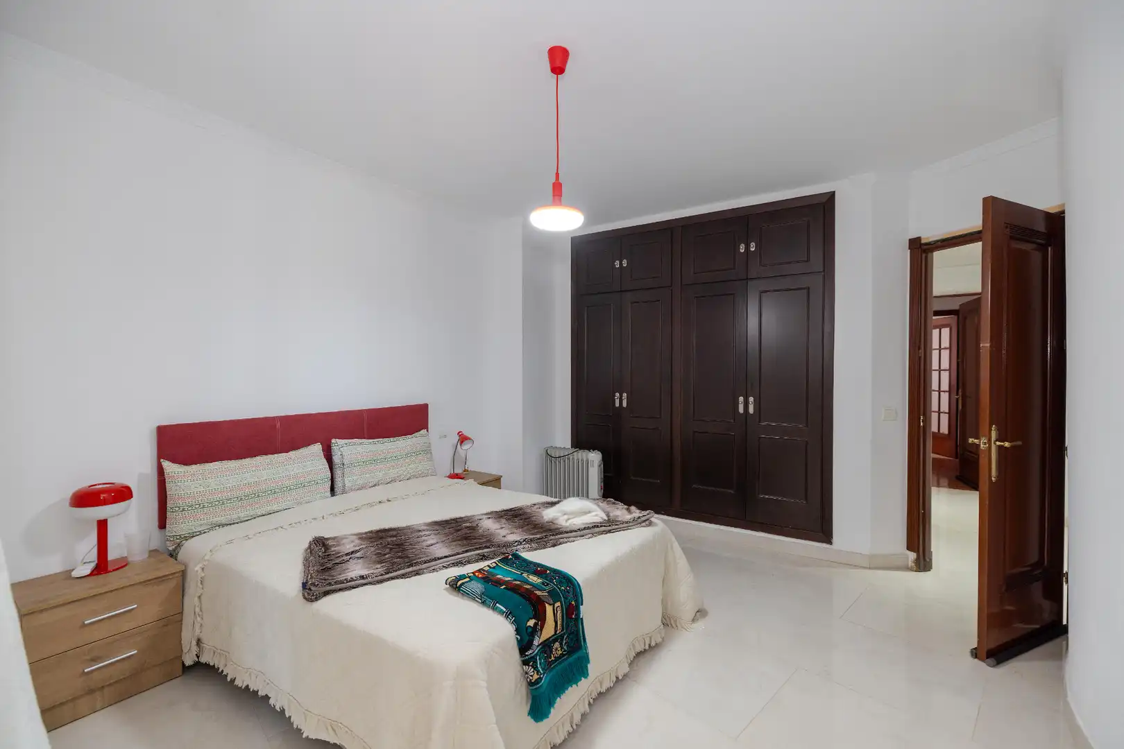 Schlafzimmer von Haus oder Chalet zum Verkauf in Málaga mit Klimaanlage, Heizung und Privatgarten