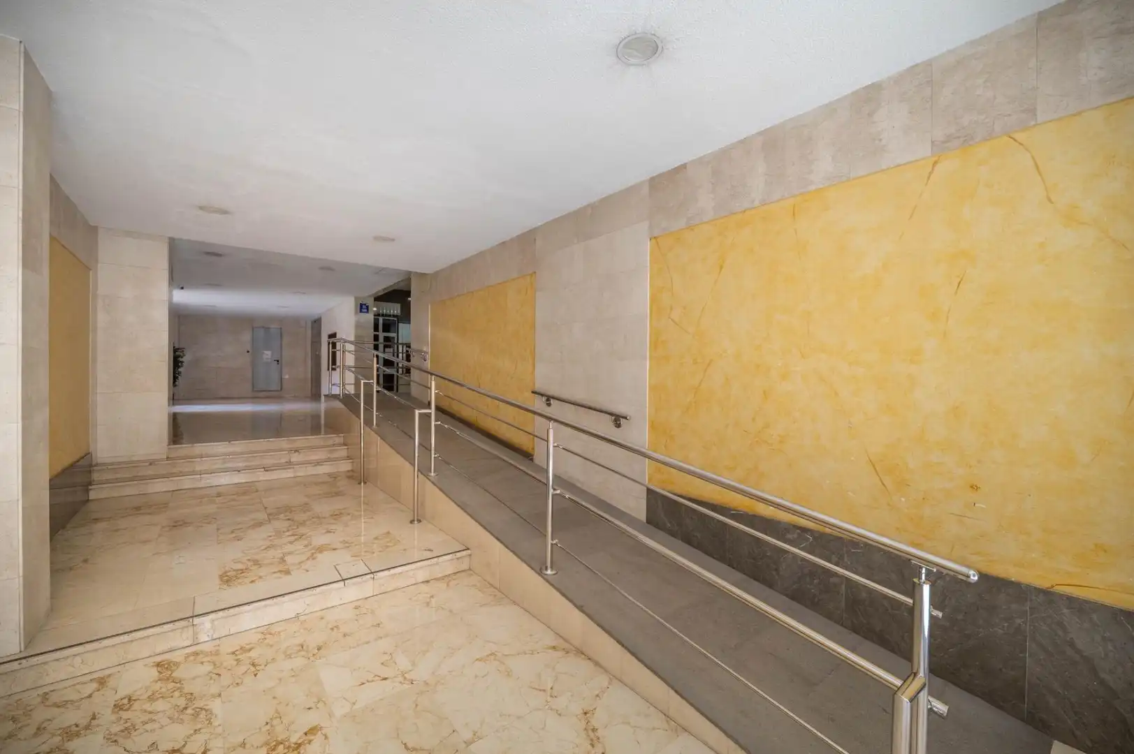 Attic for sale in Granada  with Air Conditioner, Heating and Private garden