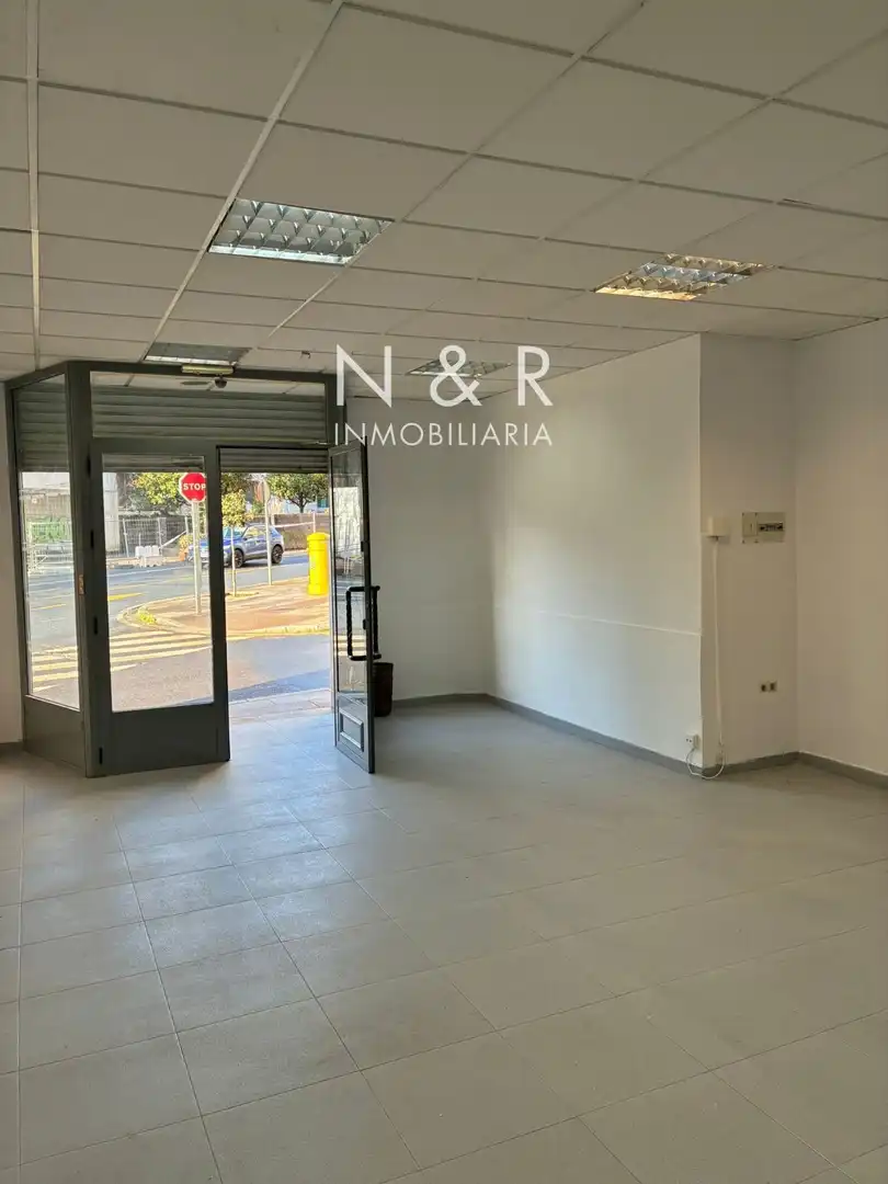 Local de alquiler en Santiago de Compostela  con Internet