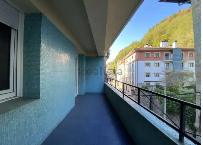 Terraza de Piso en venta en Bergara con Calefacción, Trastero y Amueblado