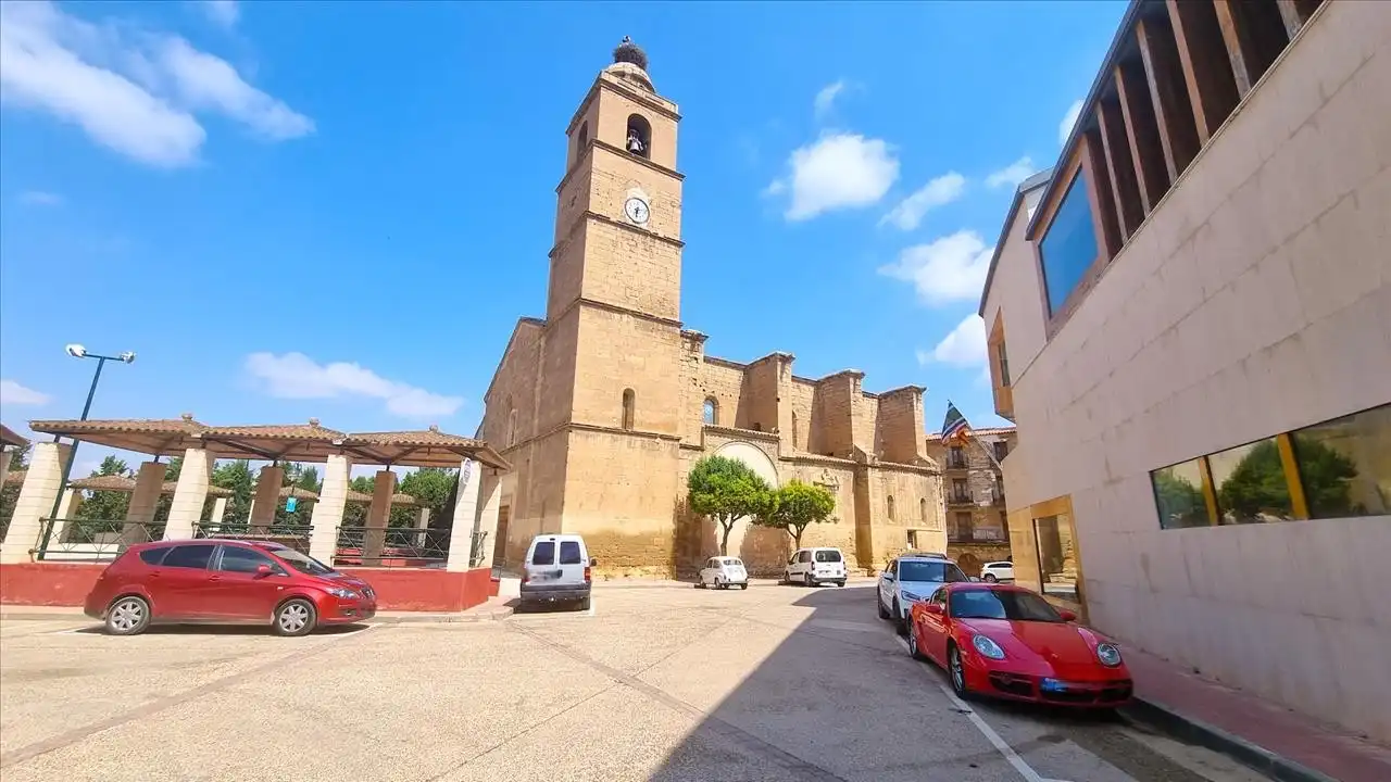 Detached homes for sale in Panderilla, Escatrón