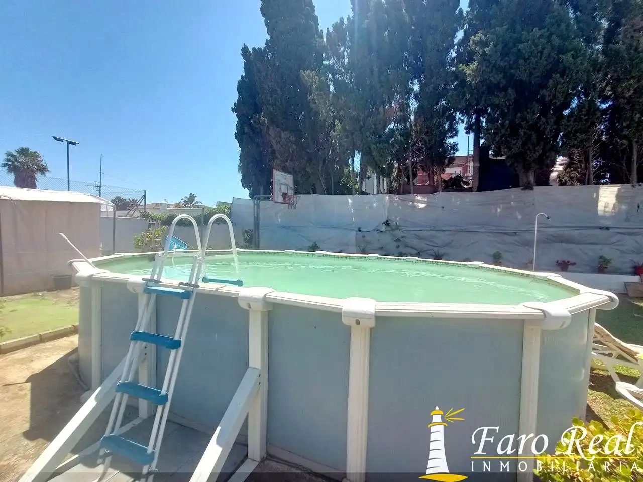 Piscina de Finca rústica de alquiler en Sanlúcar de Barrameda con Aire acondicionado, Jardín privado y Piscina