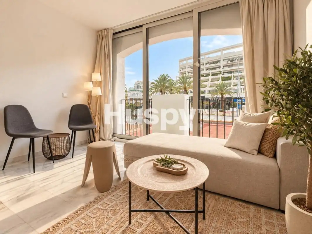 Flat for sale in Marbella, Málaga