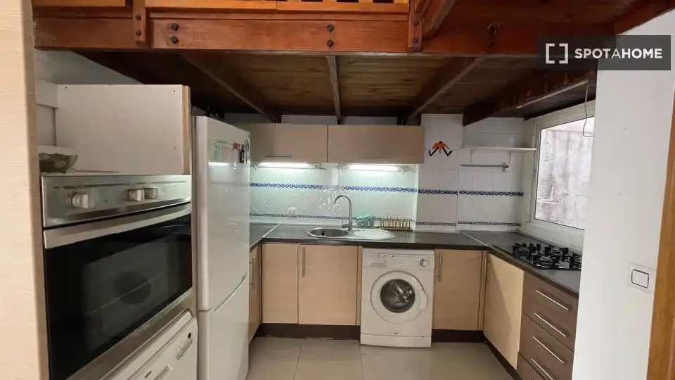 Flat with terrace to rent in L'Eixample, imagen 3