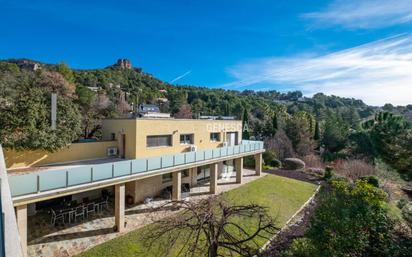 Vista exterior de Casa o xalet en venda en Matadepera amb Aire condicionat, Calefacció i Jardí privat