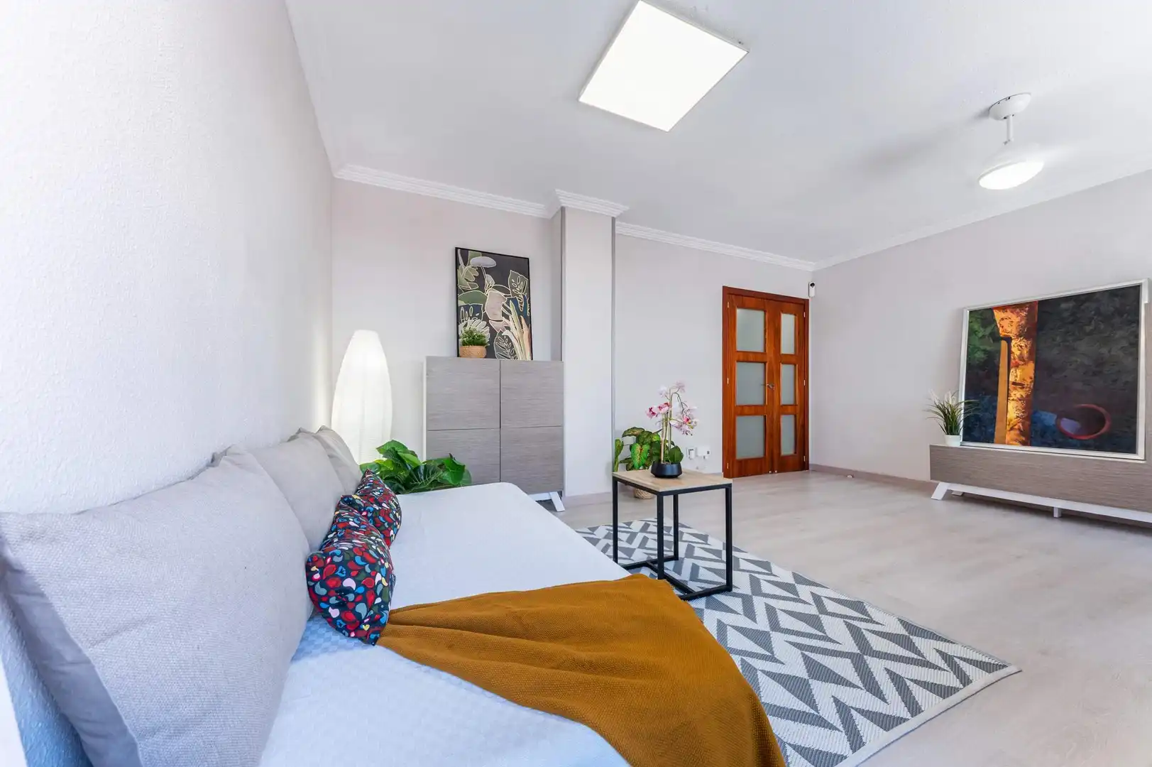 Habitación de Piso en venta en Alicante / Alacant con Terraza, Balcón y Alarma