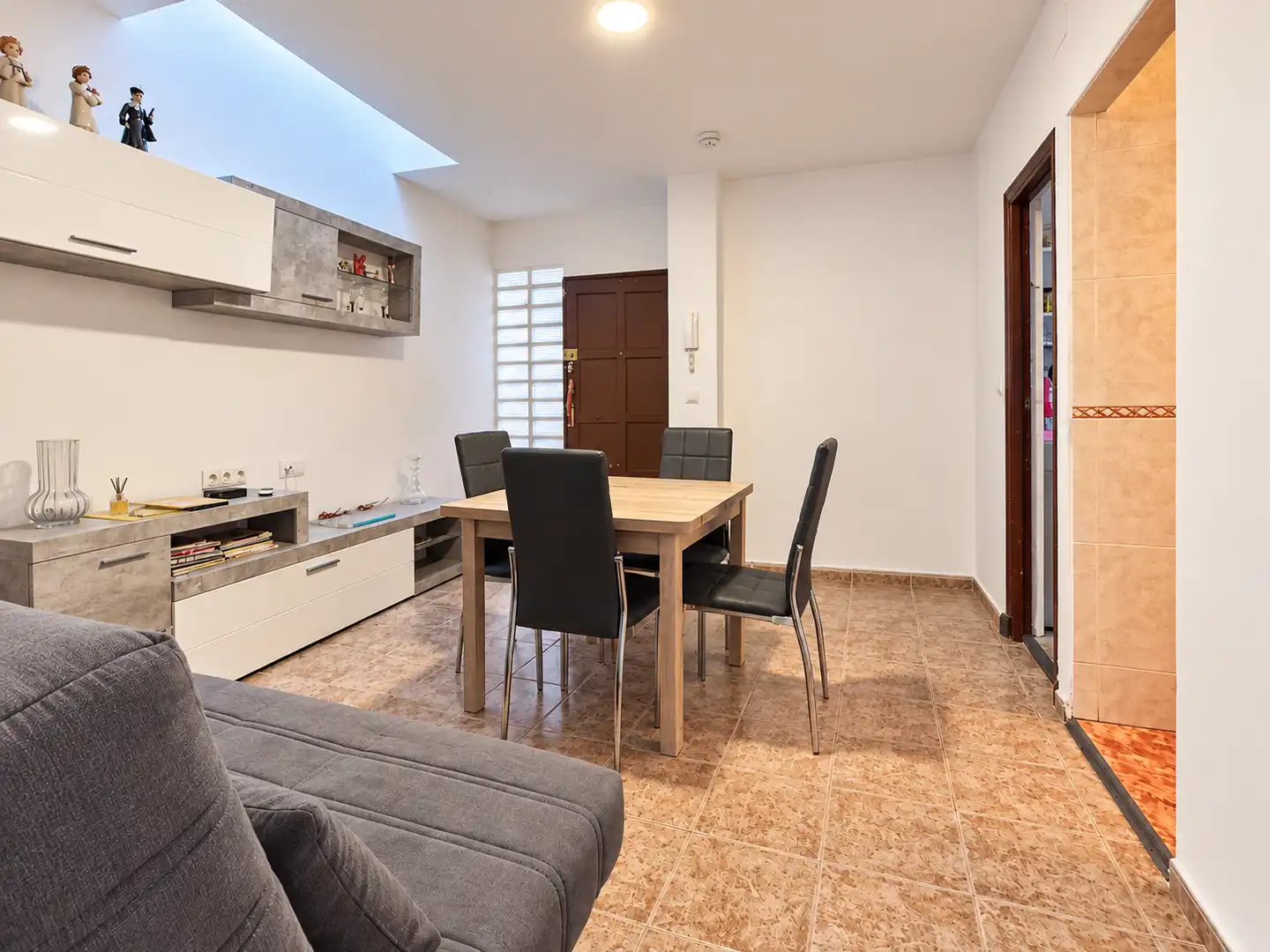 Sala d'estar de Pis en venda en Cádiz amb Moblat