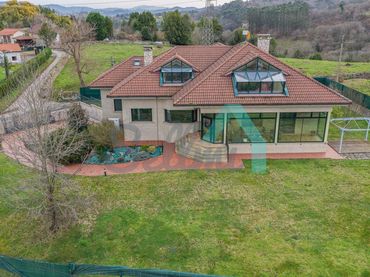 House with garden for sale in Mieres
