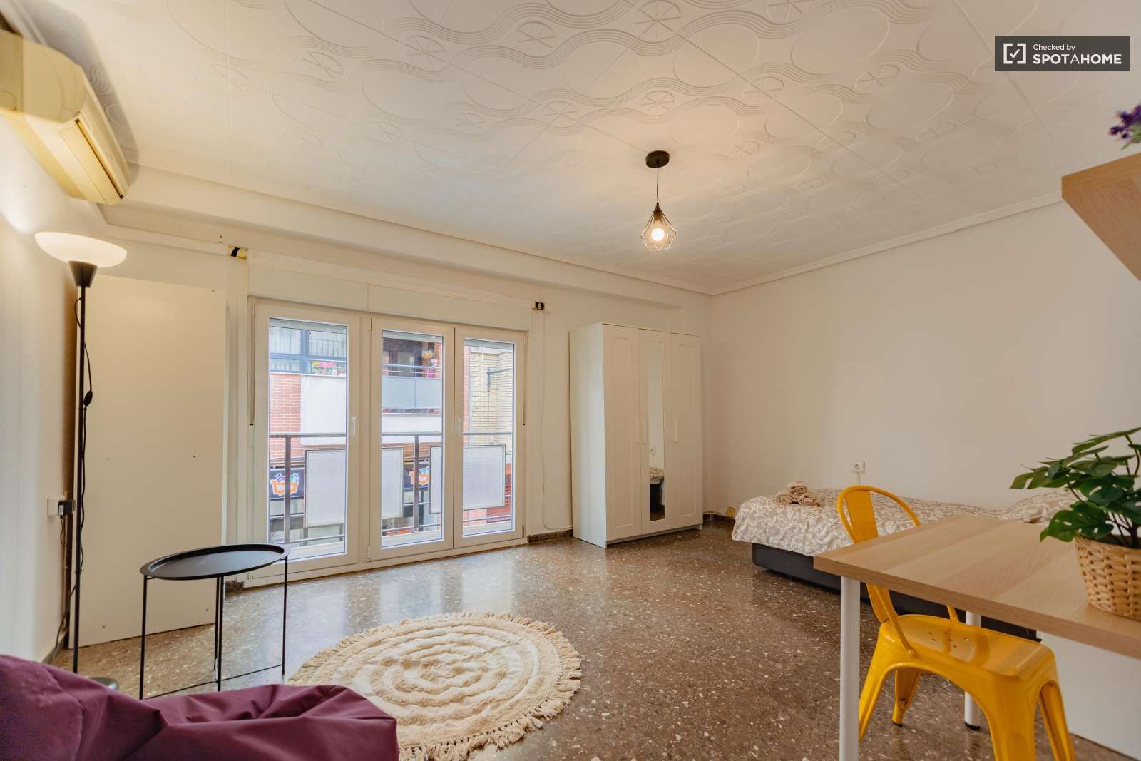 Flat to share in Centro
