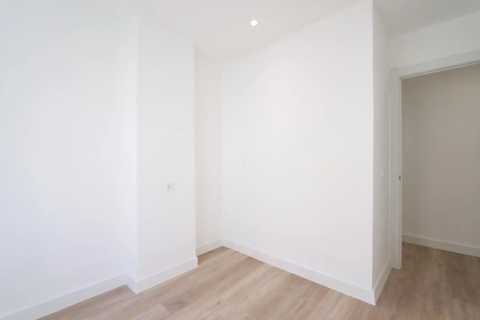 Bedroom of Flat for sale in Zaragoza