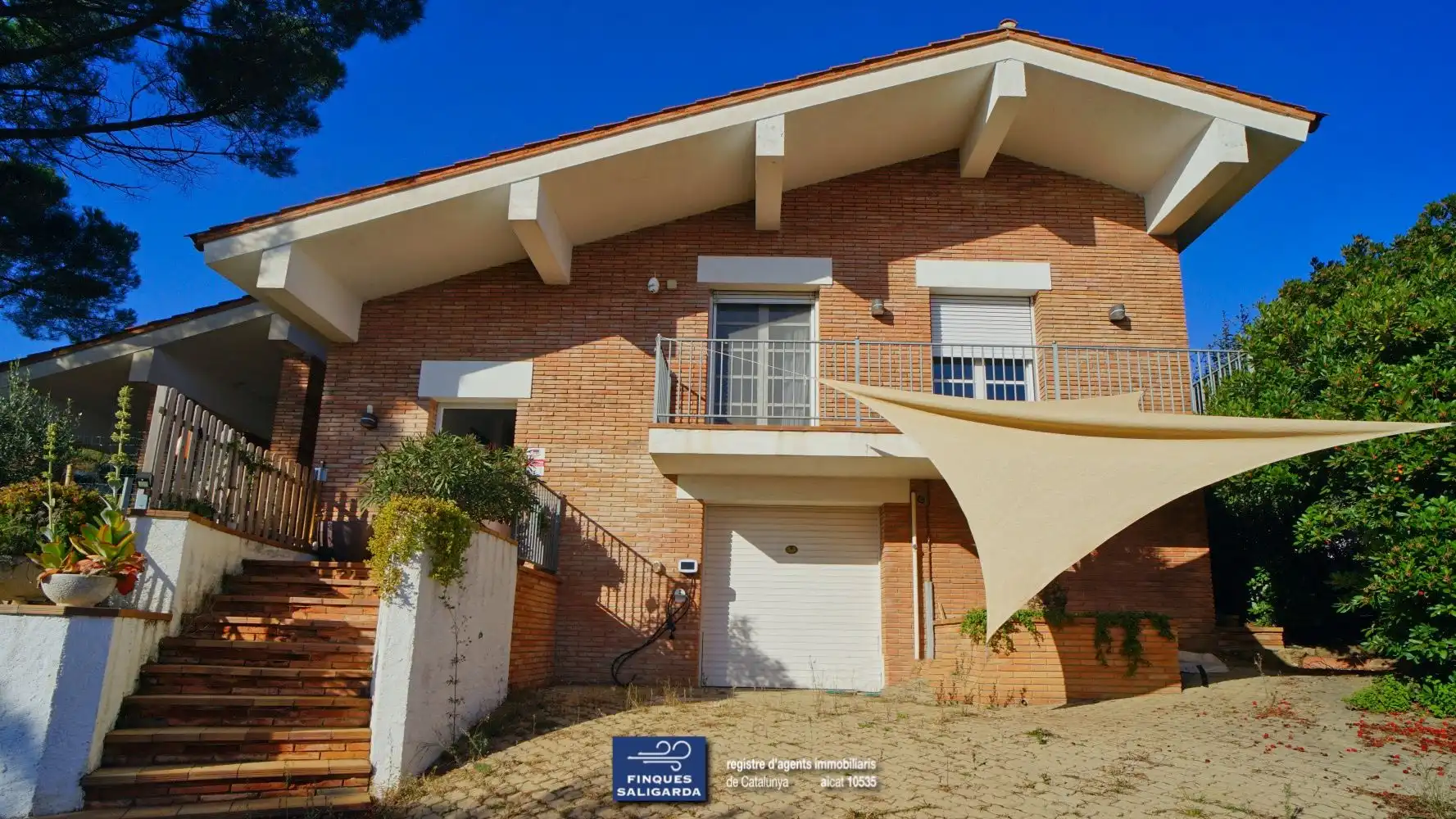 Vista exterior de Casa o chalet en venta en L'Ametlla del Vallès con Calefacción, Terraza y Trastero